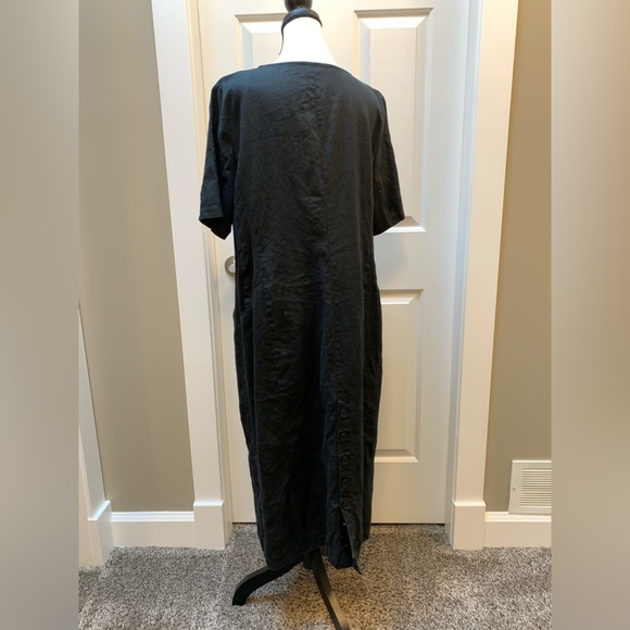 TONI T by Toni Plus 💯 Linen - Picture 4 of 11